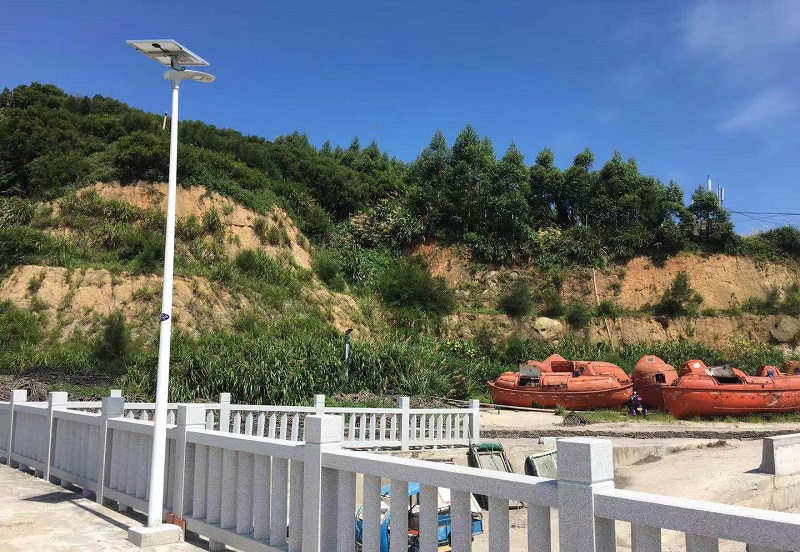 測算太陽能路燈價格的安裝工具損耗成本占比